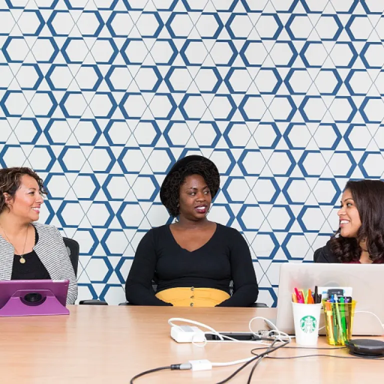 Comment l’intelligence artificielle transforme la gestion des talents en entreprise